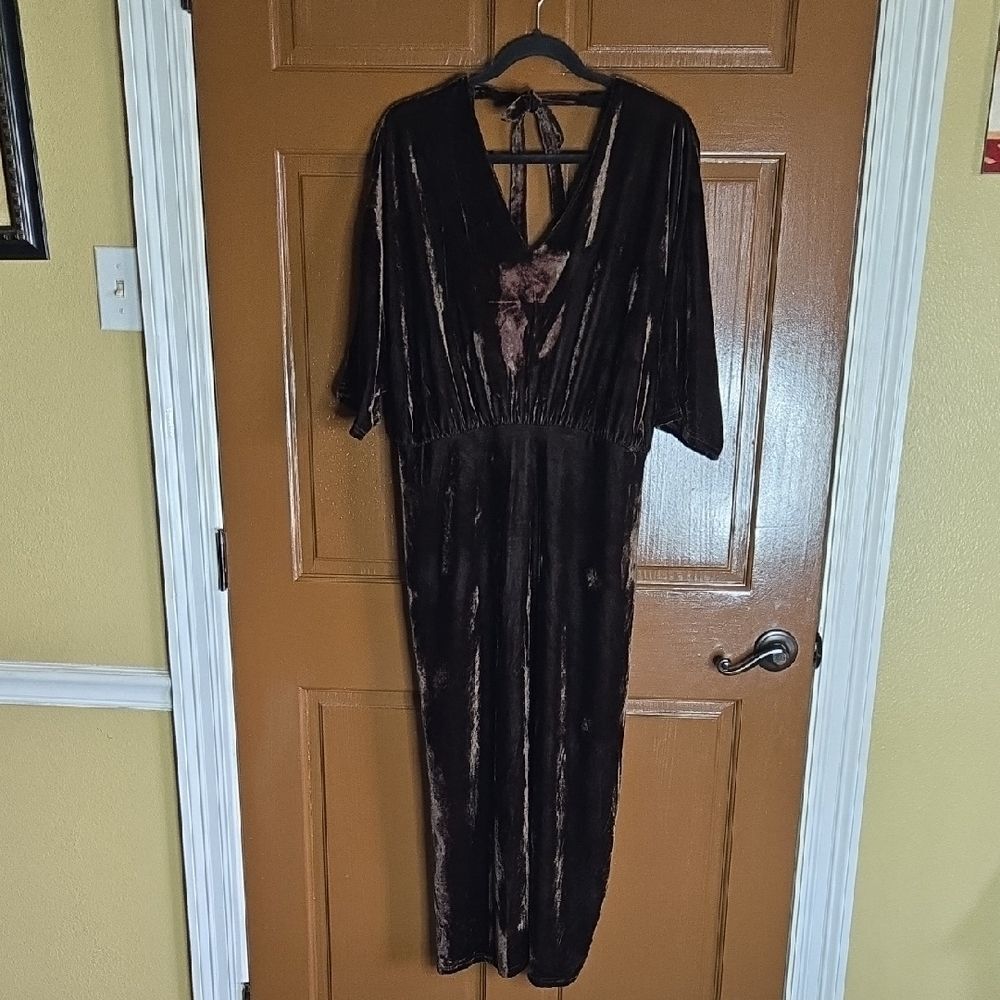 Shein-Chocolate velvet V neck fitted dress, elastic waist Sz 4XL